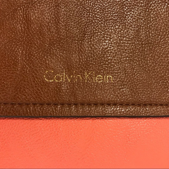 Calvin Klein Reversible Tote Bag - Picture 2 of 8